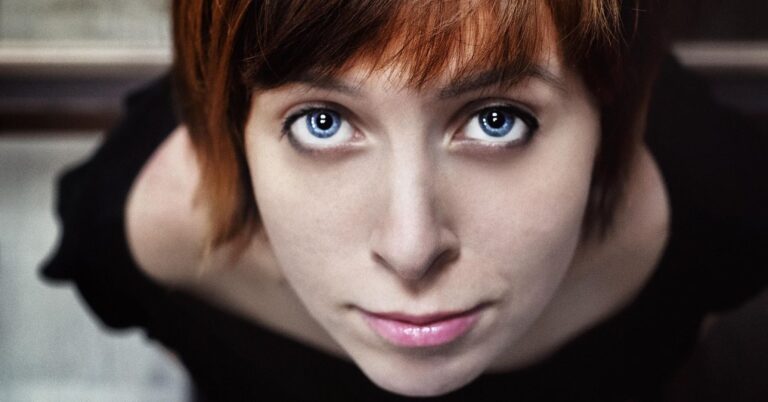 woman20looking20up20 20Image20by20Alexandr20Ivanov20from20Pixabay