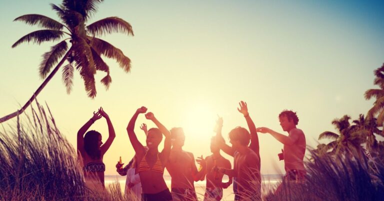 beachpartypixabayquanghieu st1